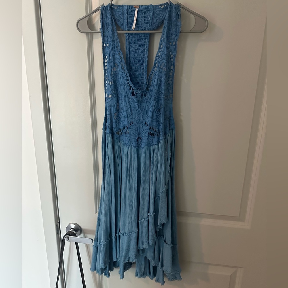 Free People Size Small Blue Eyelet Lace Shift Dress with Ruffle